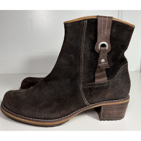 Red Wing Shoes Shoes - Red Wing 4904 Women's Heritage Brown Leather Suede Zip Up Boots Size 6.5 D